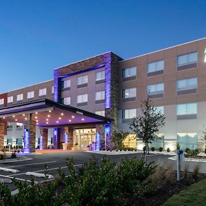 Holiday Inn Express & Suites Wilmington West - Medical Park By Ihg